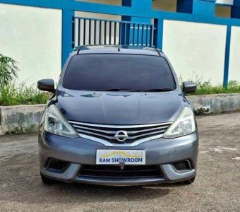 Nissan Grand Livina SV AT