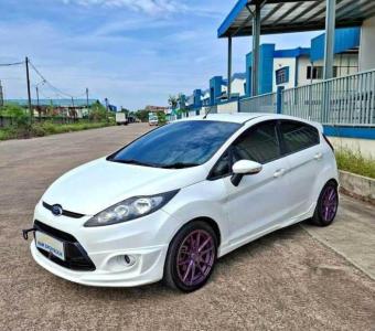 Ford Fiesta AT