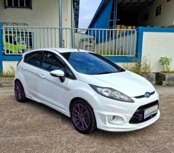 Ford Fiesta AT