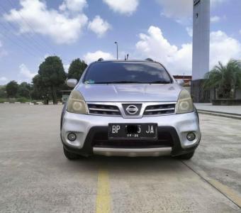 Nissan Livina X-Gear AT