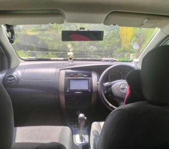 Nissan Livina X-Gear AT